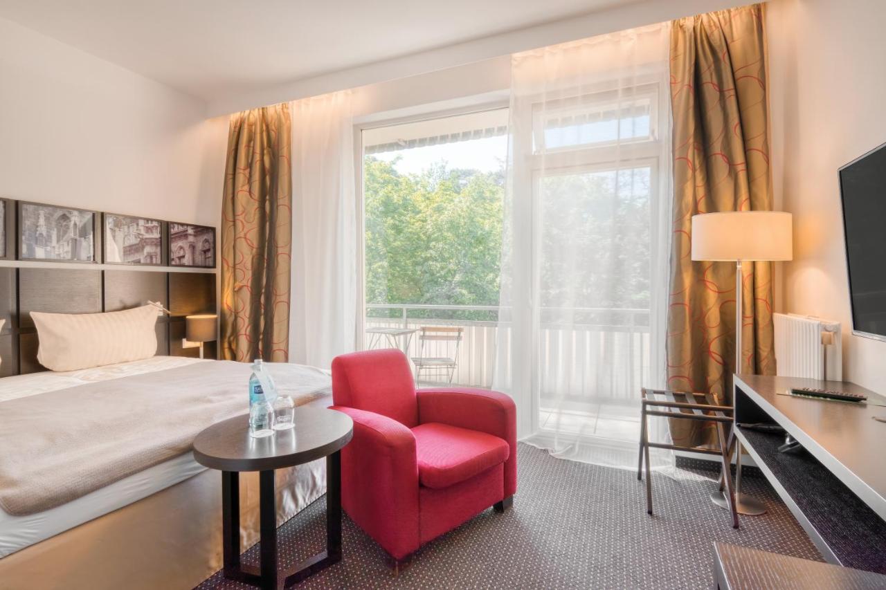 Waldhotel photo 2