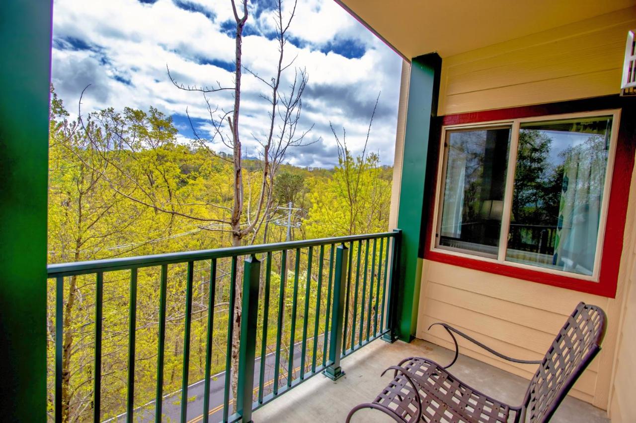 Laurel Point Resort photo 3