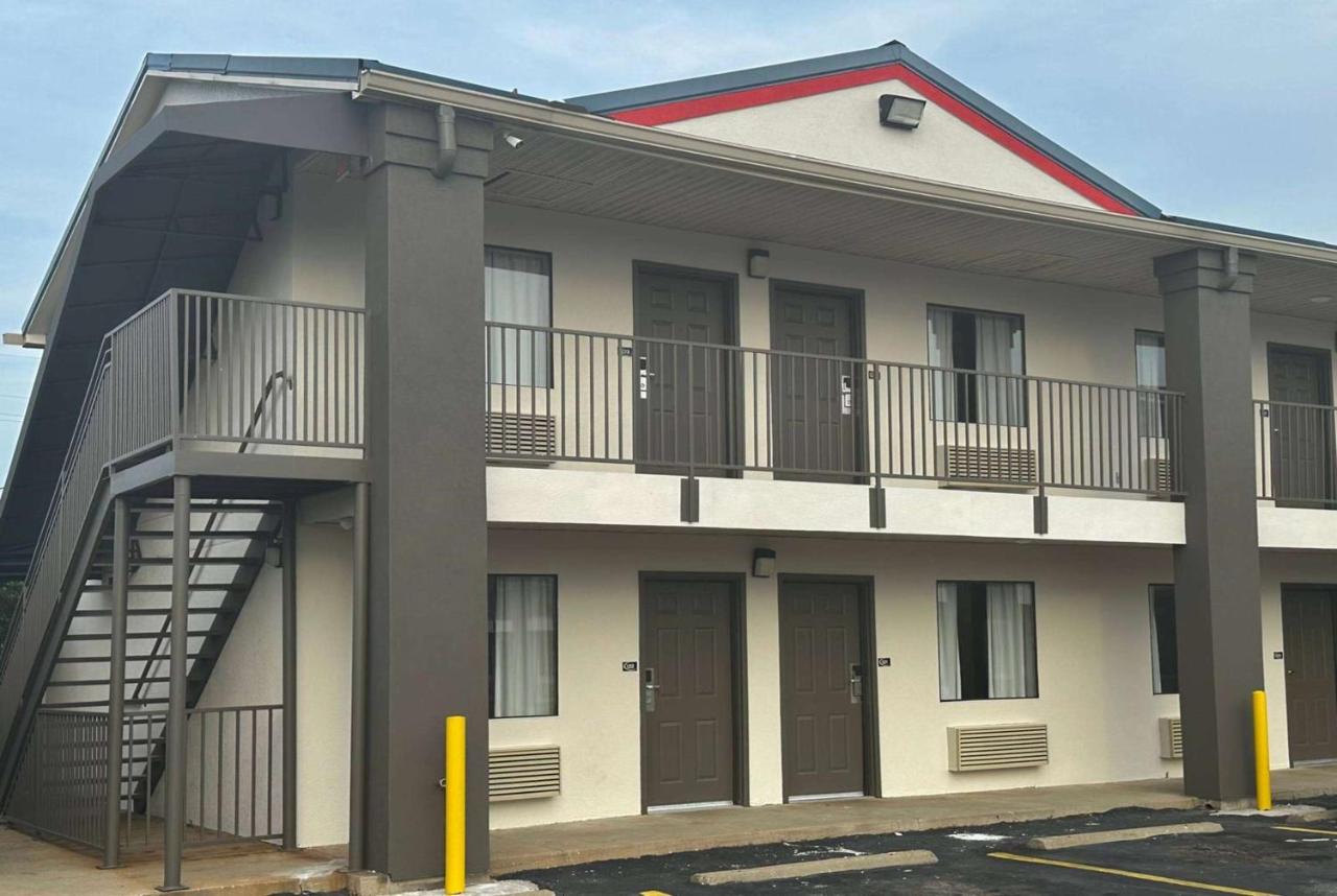 Foto - Super 8 by Wyndham Monroe