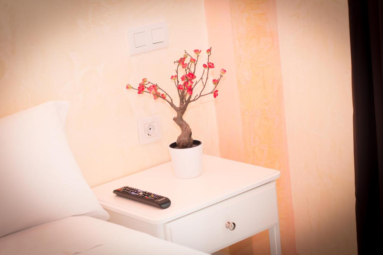 Hostal Palacio Madrid photo 4