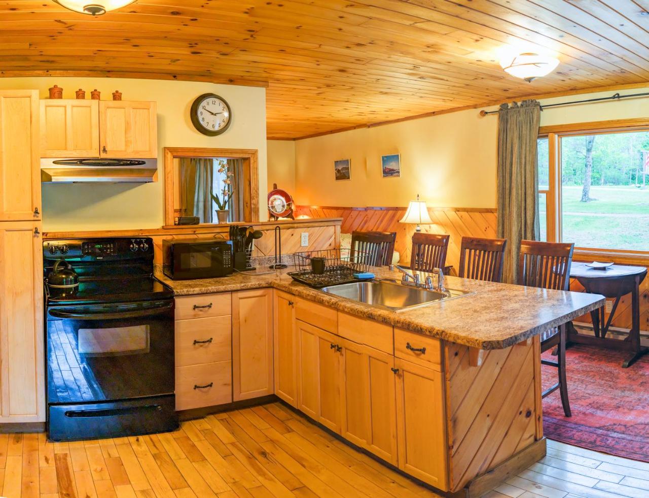 Hinckleys Dreamwood Cottages photo 2
