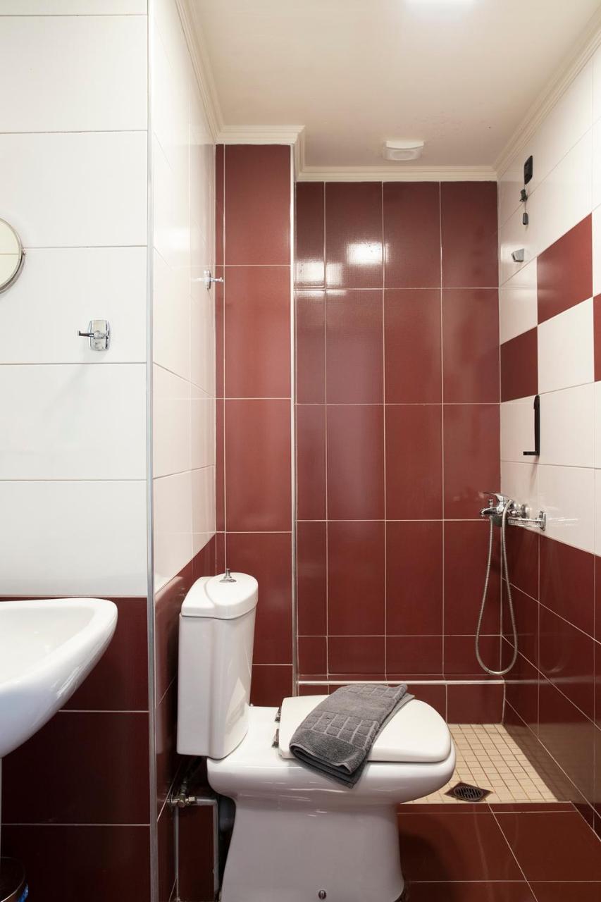 Dafni Plus Hotel - 3