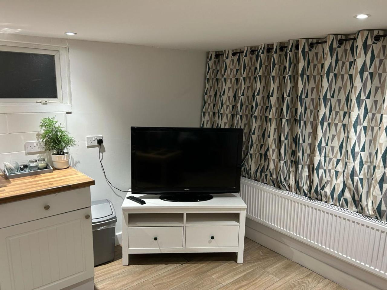 Danton Lodge - 5