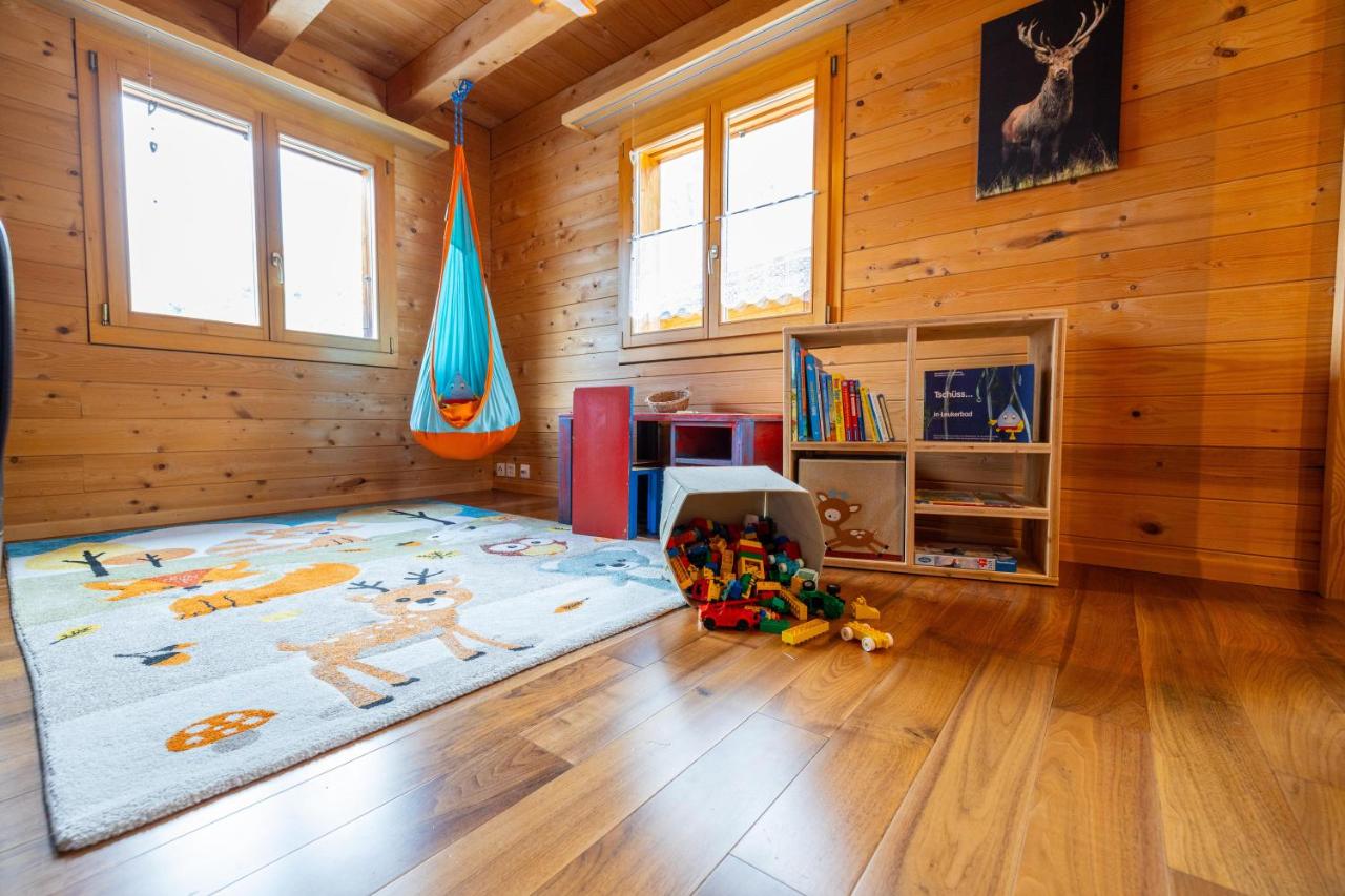 Chalet Regenbogen Leukerbad mit Indoorrutschbahn - 2