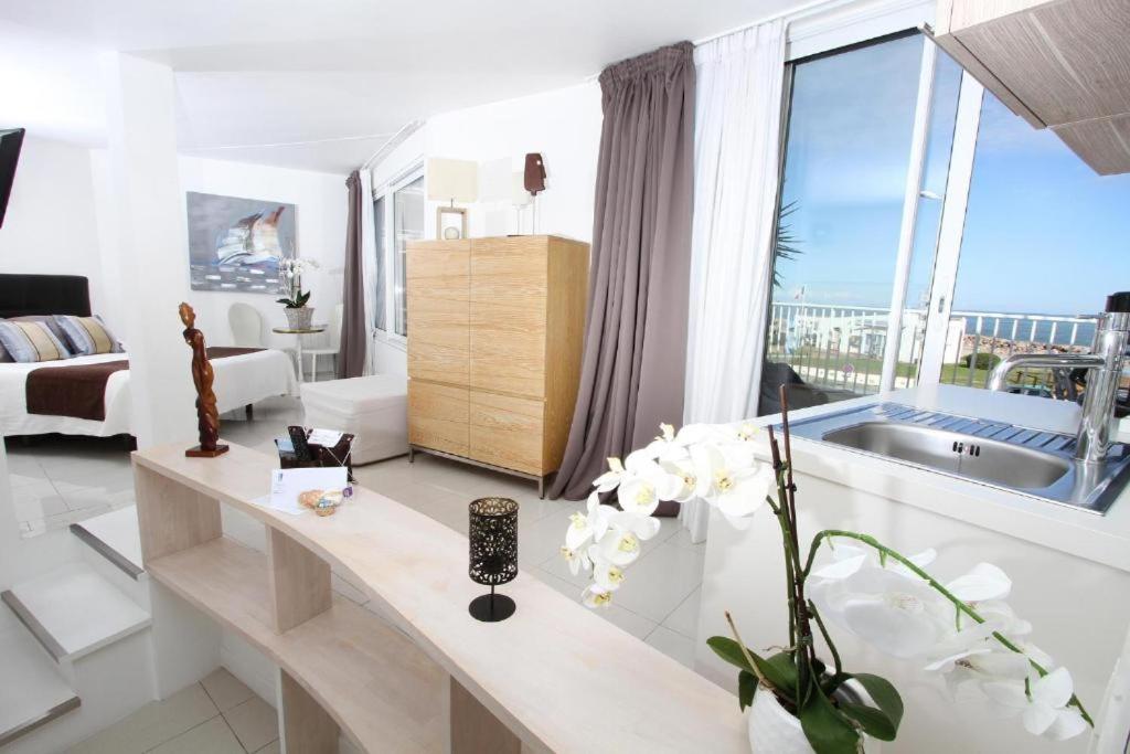 Bleu Mer Duplex & Suites - 2