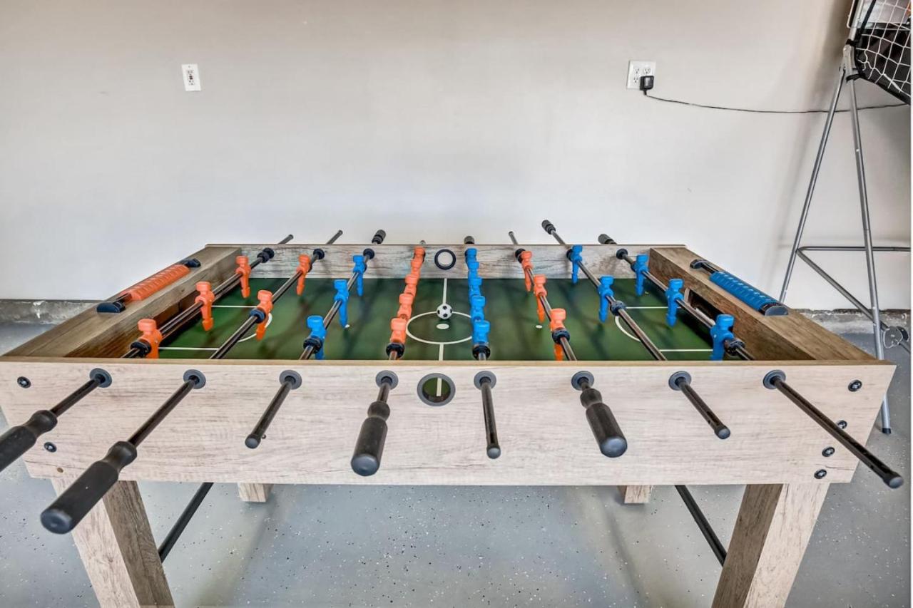 Mid Century Wineries Game Room photo 2