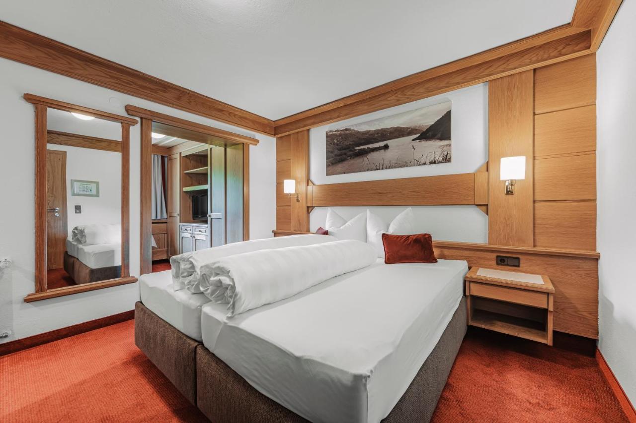 Hotel Alpina photo 2