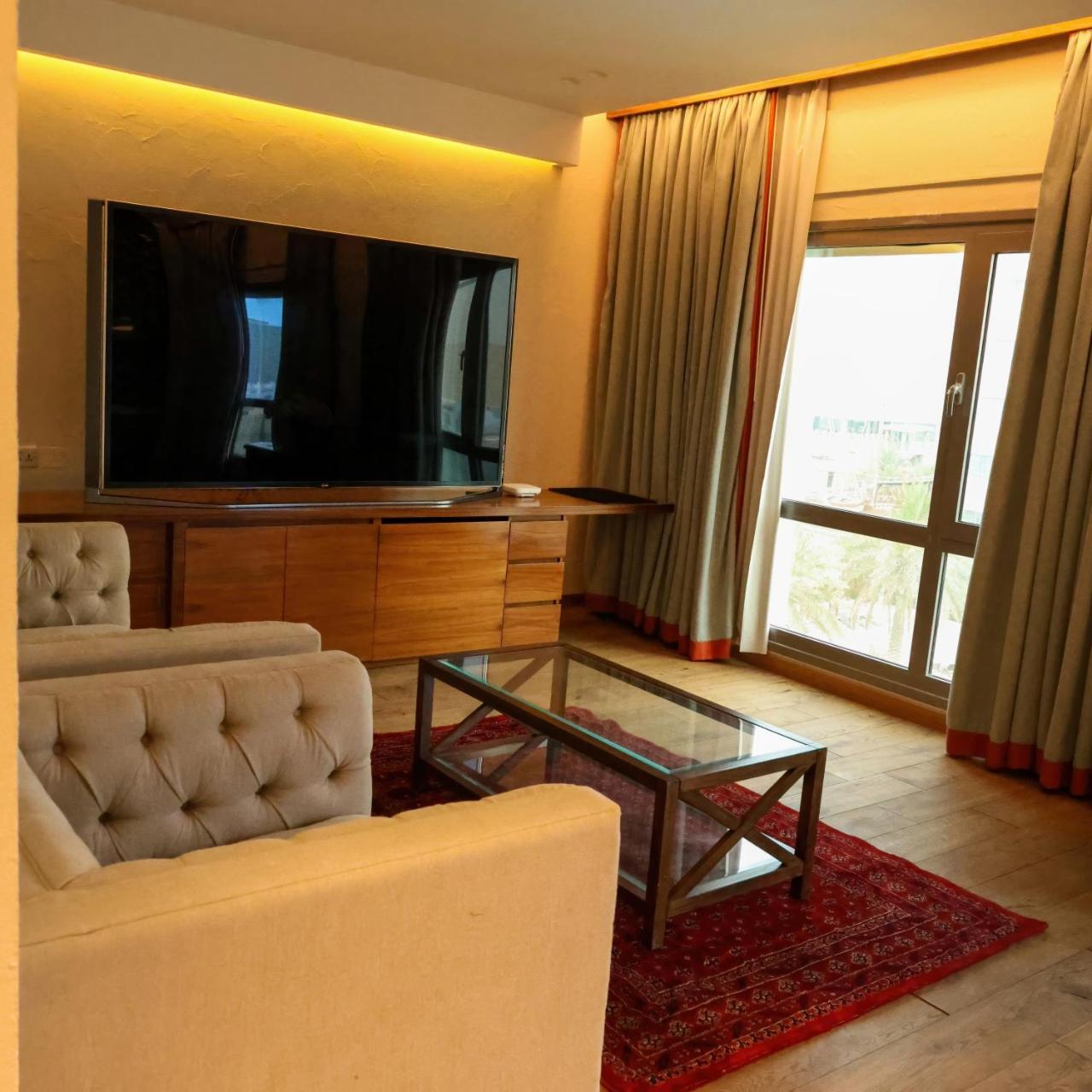 Photo - The Palms Beach Hotel & Spa