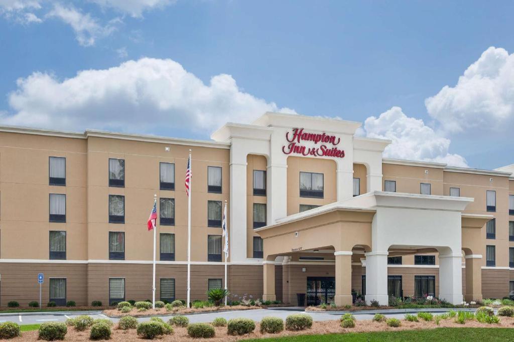 Hampton Inn & Suites Savannah-Airport