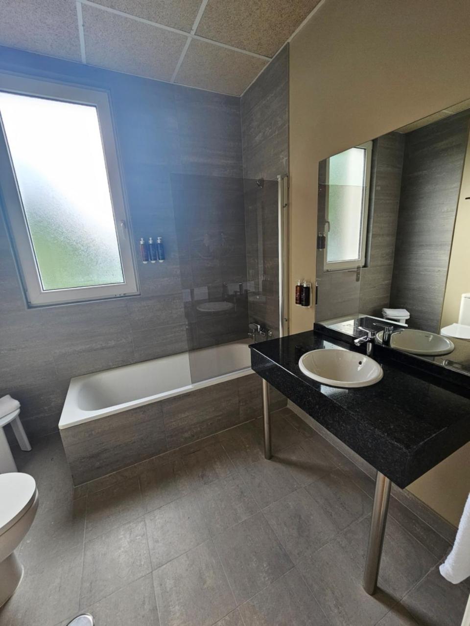 Hotel Sukha photo 2