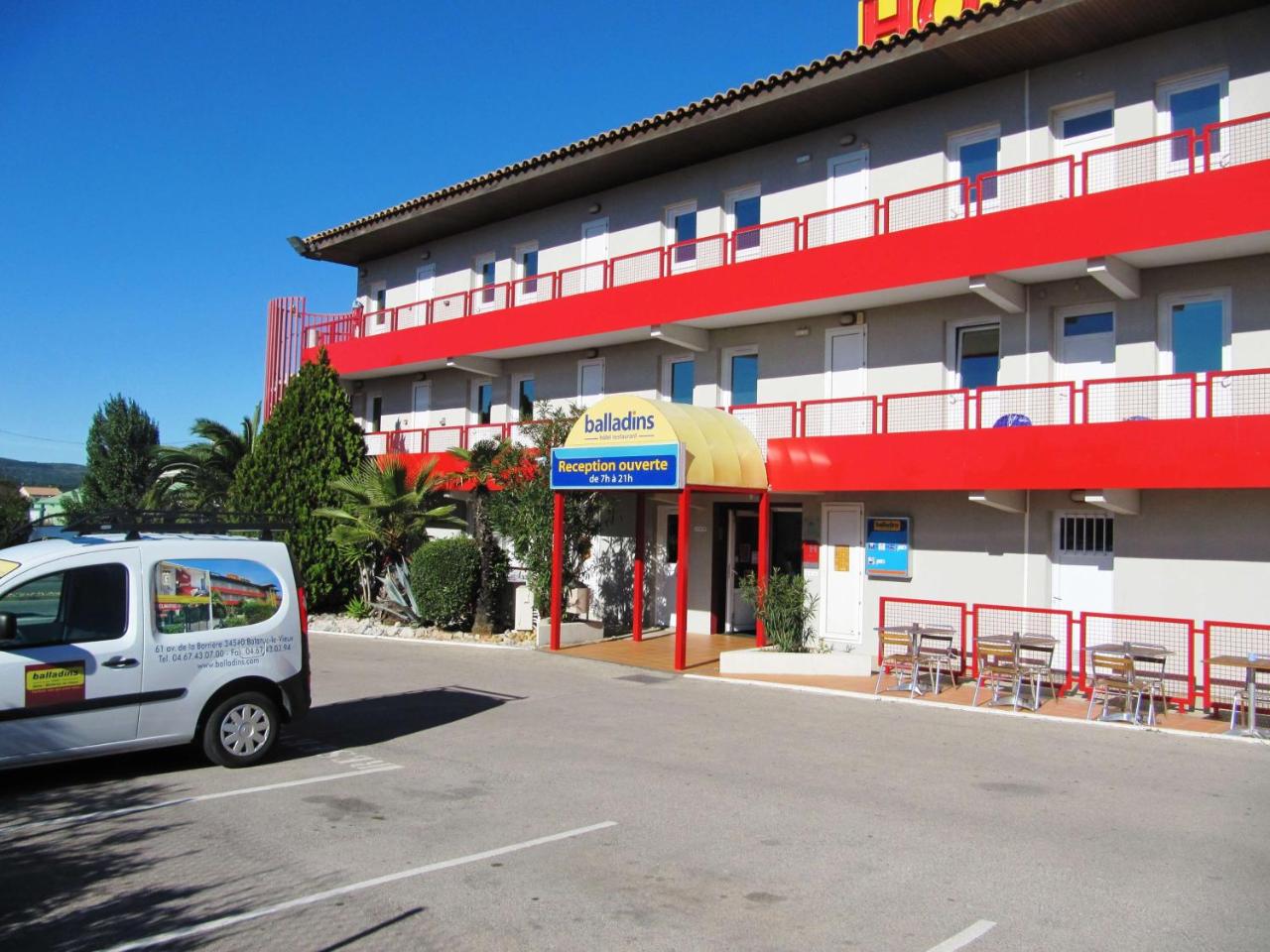 Brit Hotel Essentiel Sète / Balaruc