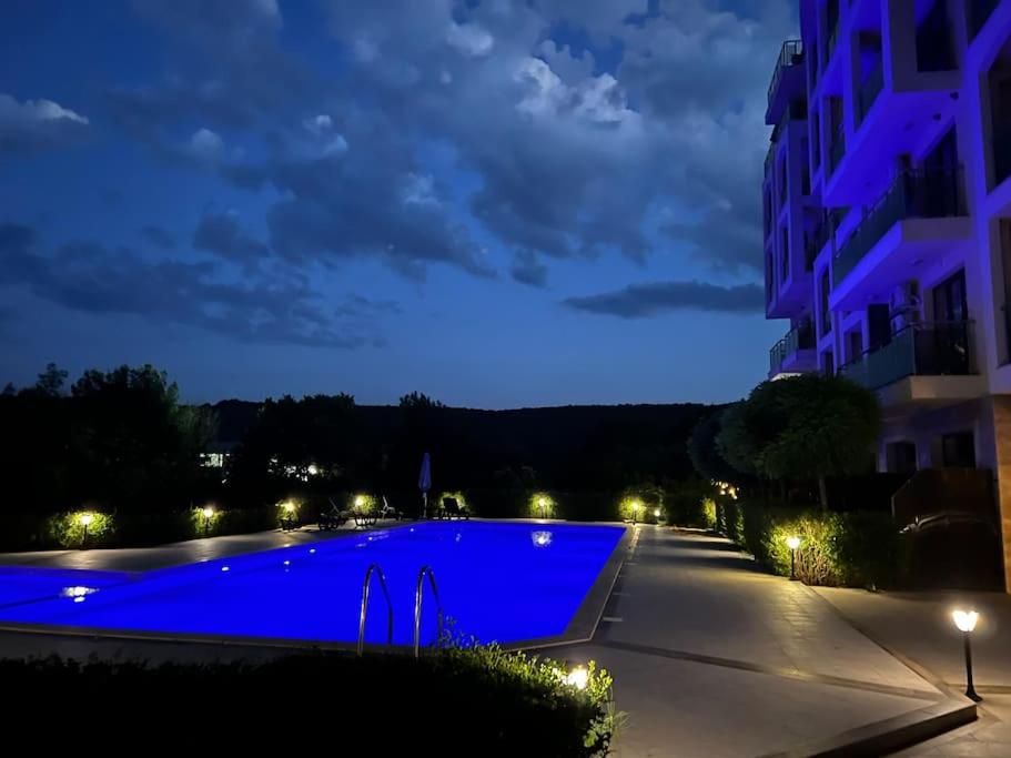 Azur Properties ap19 - 5