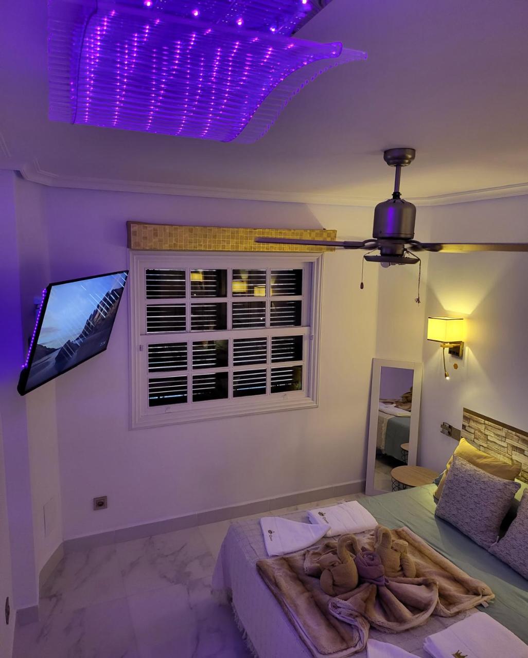 Moderno y luminoso ático con vistas y piscina - 5