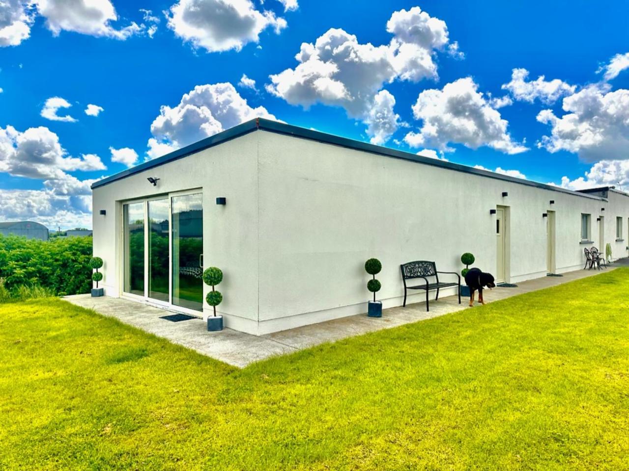 Kildare Luxury Suites - 3