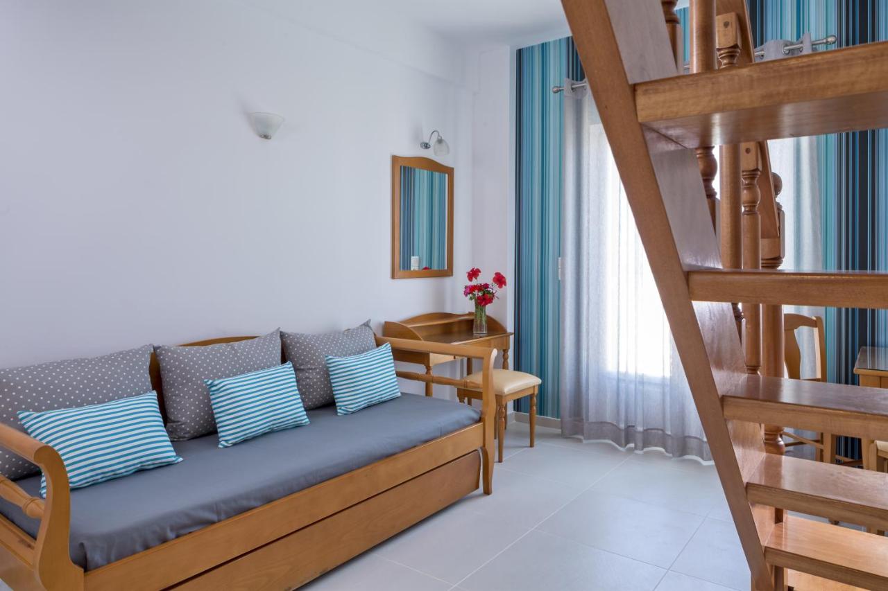 Santellini Hotel photo 2