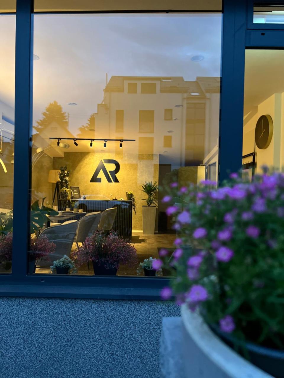 Alpha Rooms