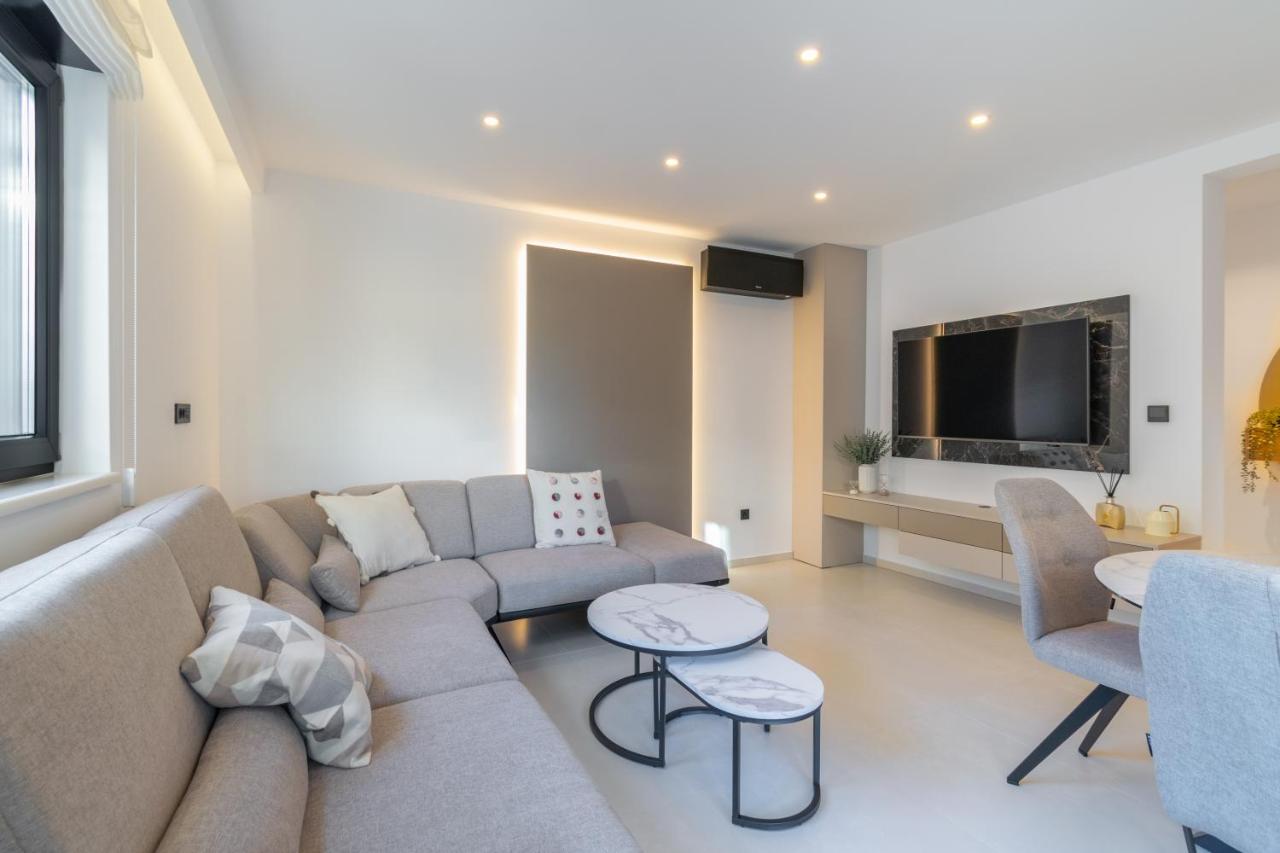 Lux Apartment Aleo - 4