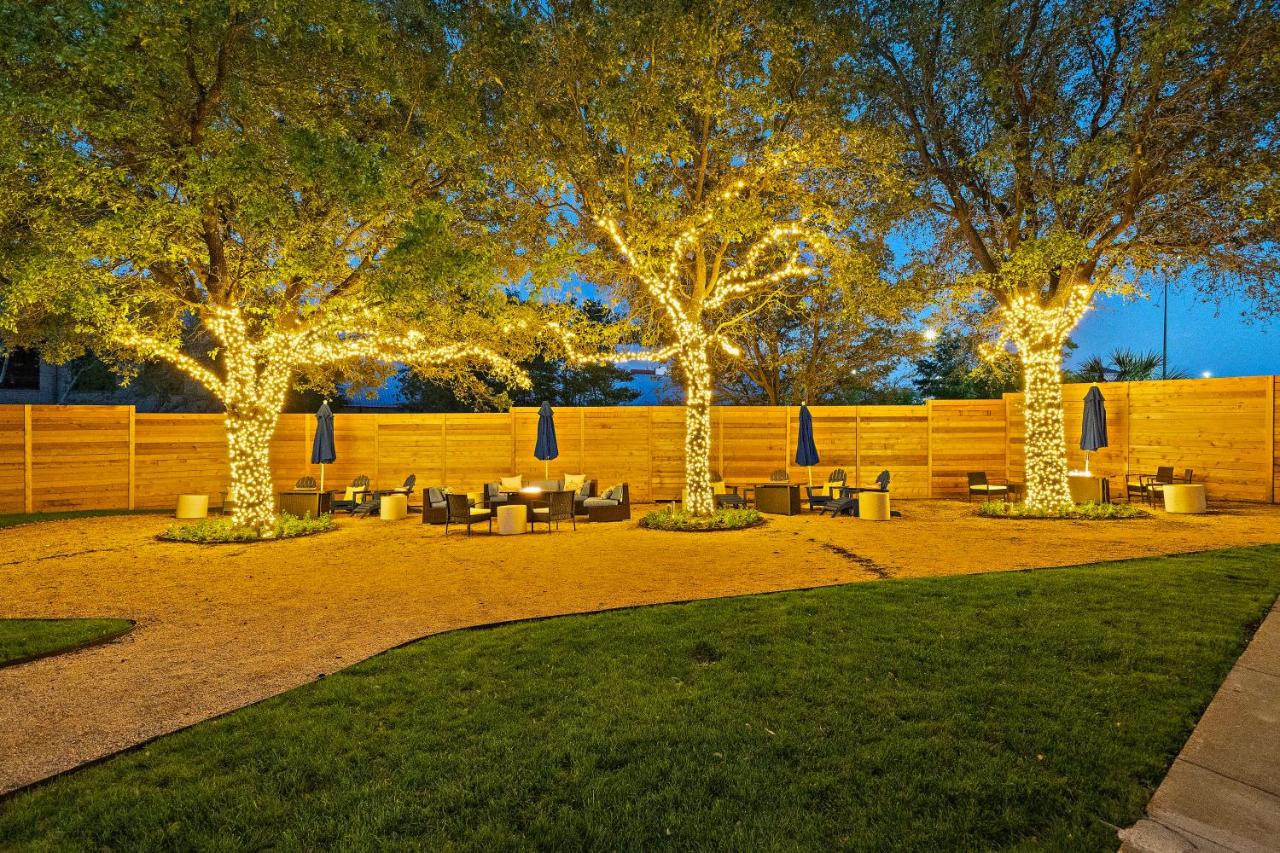 Photo - Hilton College Station & Conference Center