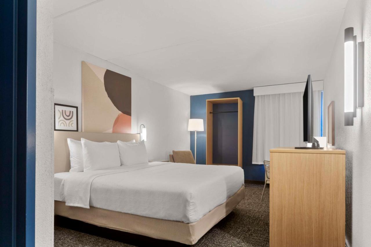 Spark by Hilton Grand Prairie photo 3