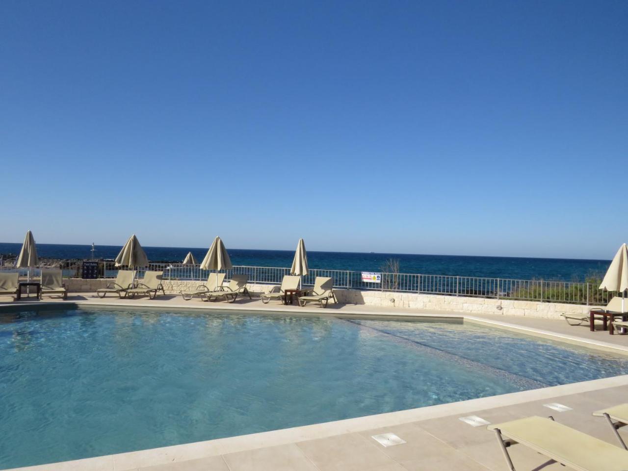 Blue Beach Villas Apartments - 2