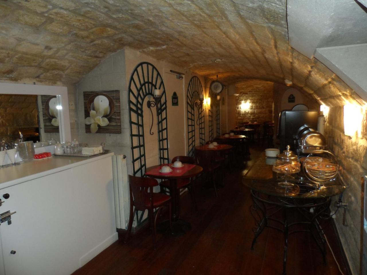 Prince Monceau photo 3