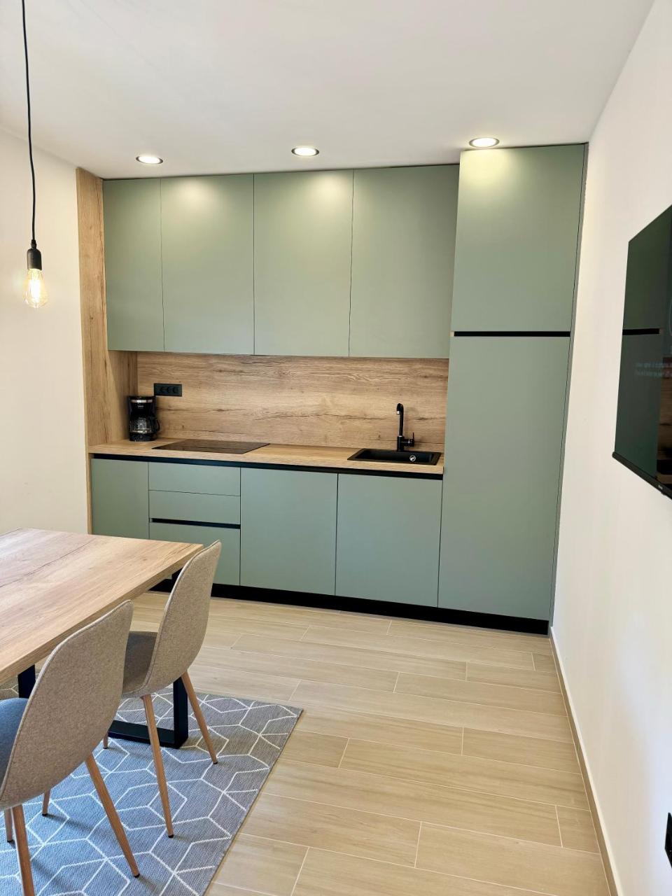 LUX Apartments - 6