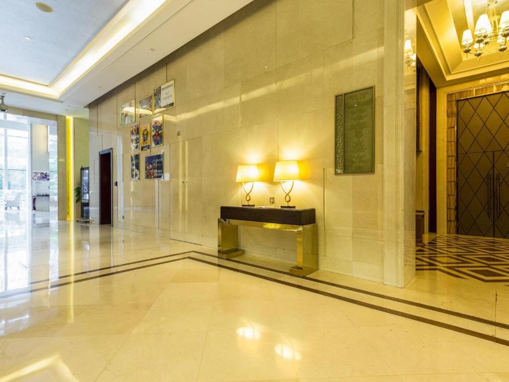 Regal Plaza Hotel & Residence Waigaoqiao photo 4