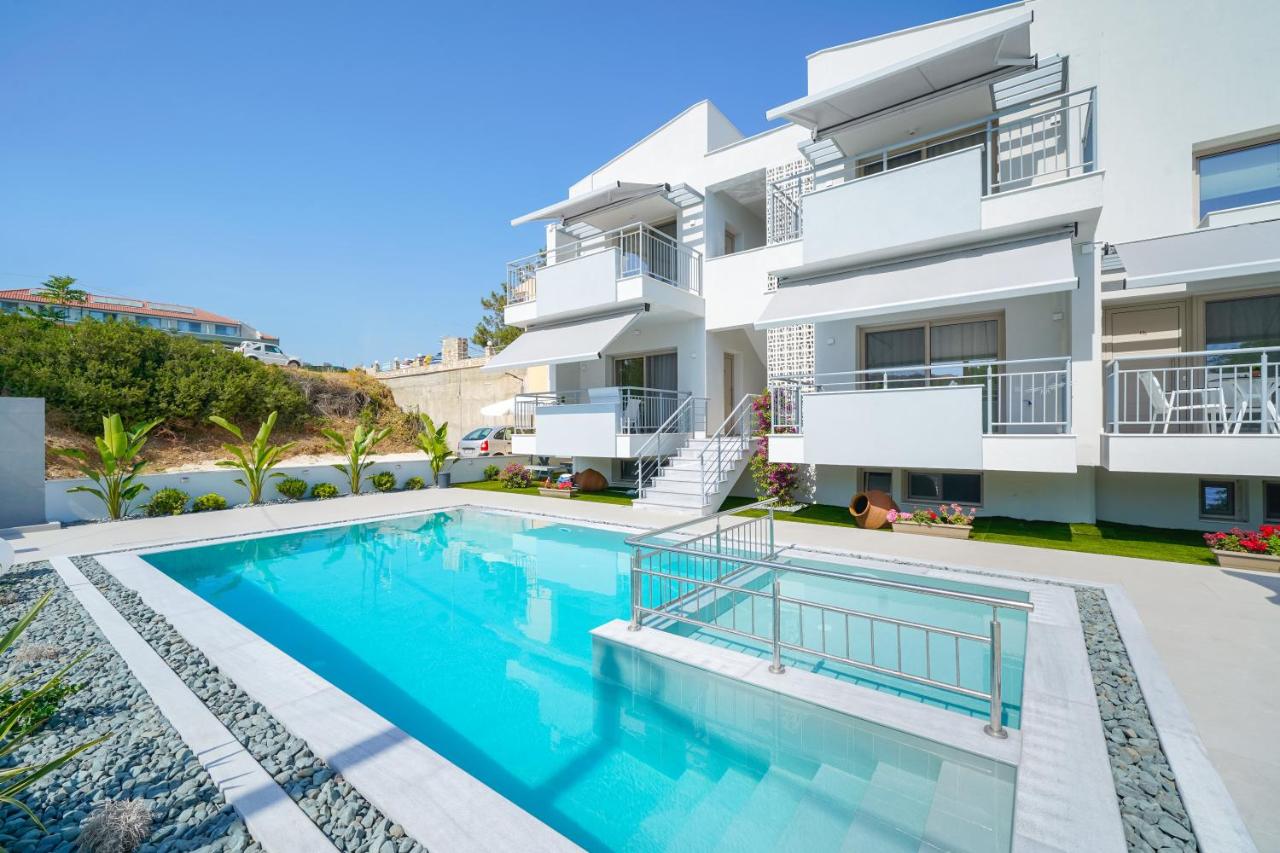 Sourinis Luxury Suites - 4