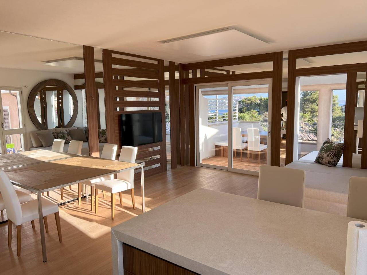 Yacht-style new Apartment Palau - 2