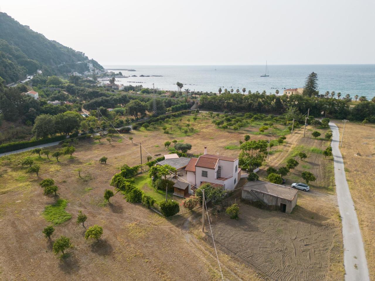 Villa Rosa, Campagna e Mare con Accesso Privato alla Spiaggia - 2