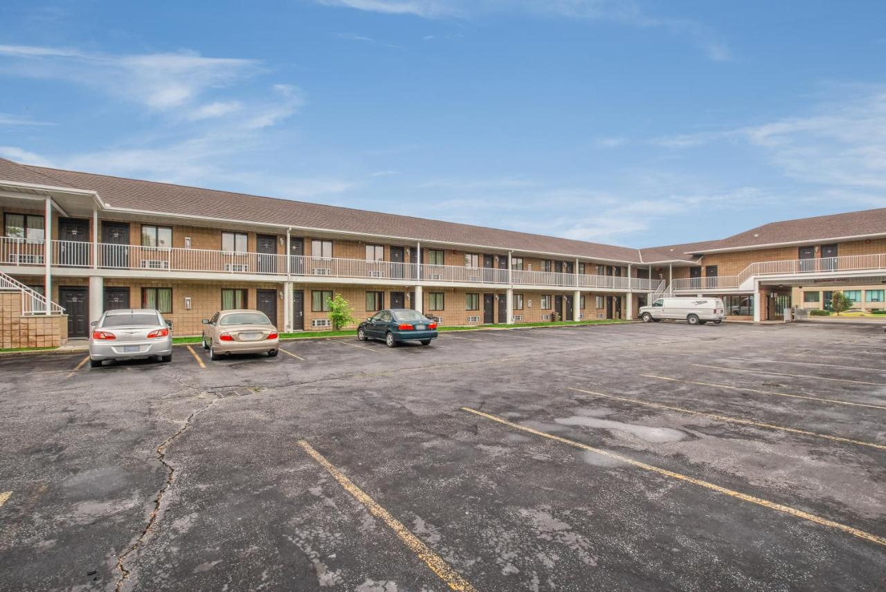Photo - Motel 6-Windsor, ON