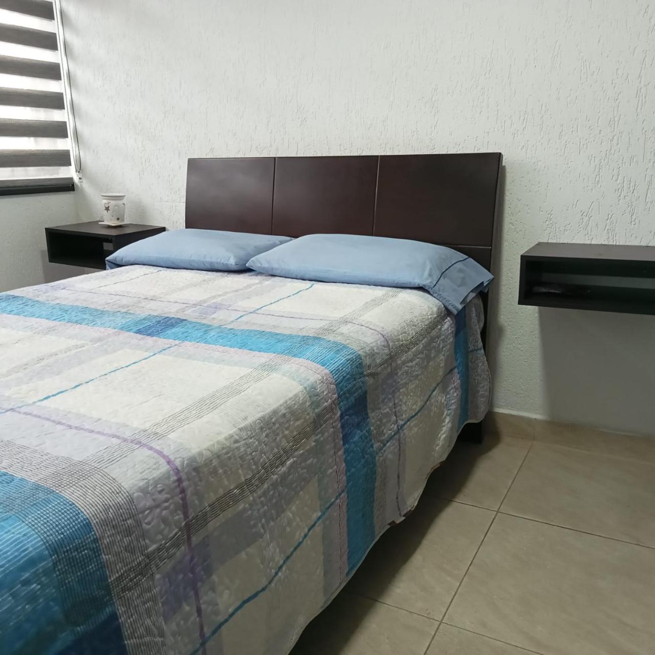 Habitación cerca Parque Simón Bolívar Aeropuerto Movistar Arena photo 3