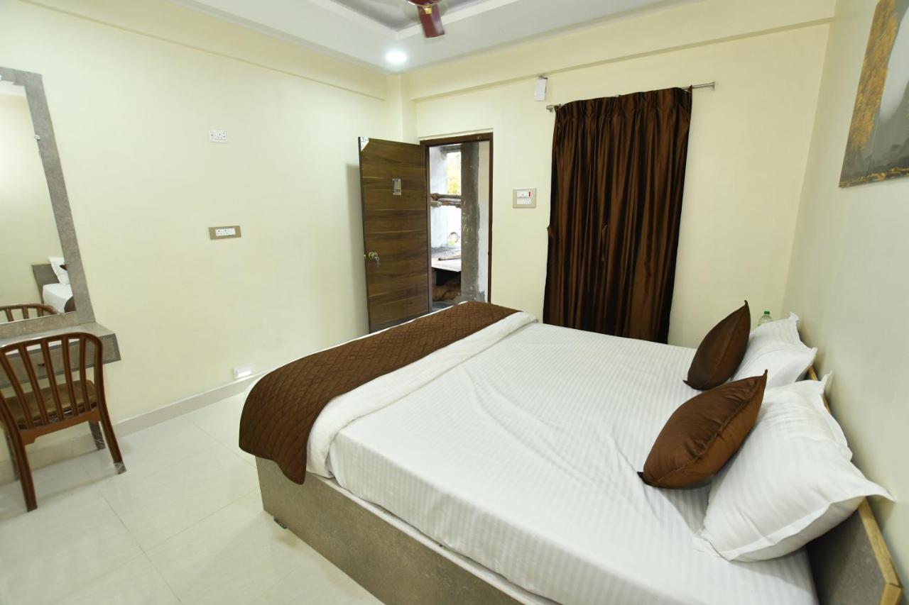 VIJAY BALAJI MAHAL A/C photo 4