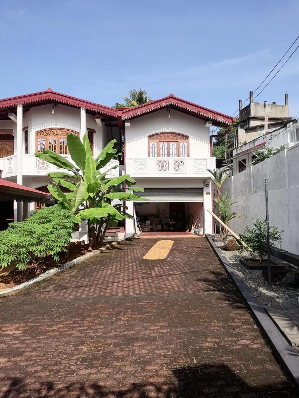 Sujee Villa CeylonHub