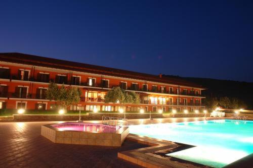 Europa Beach Hotel - 5