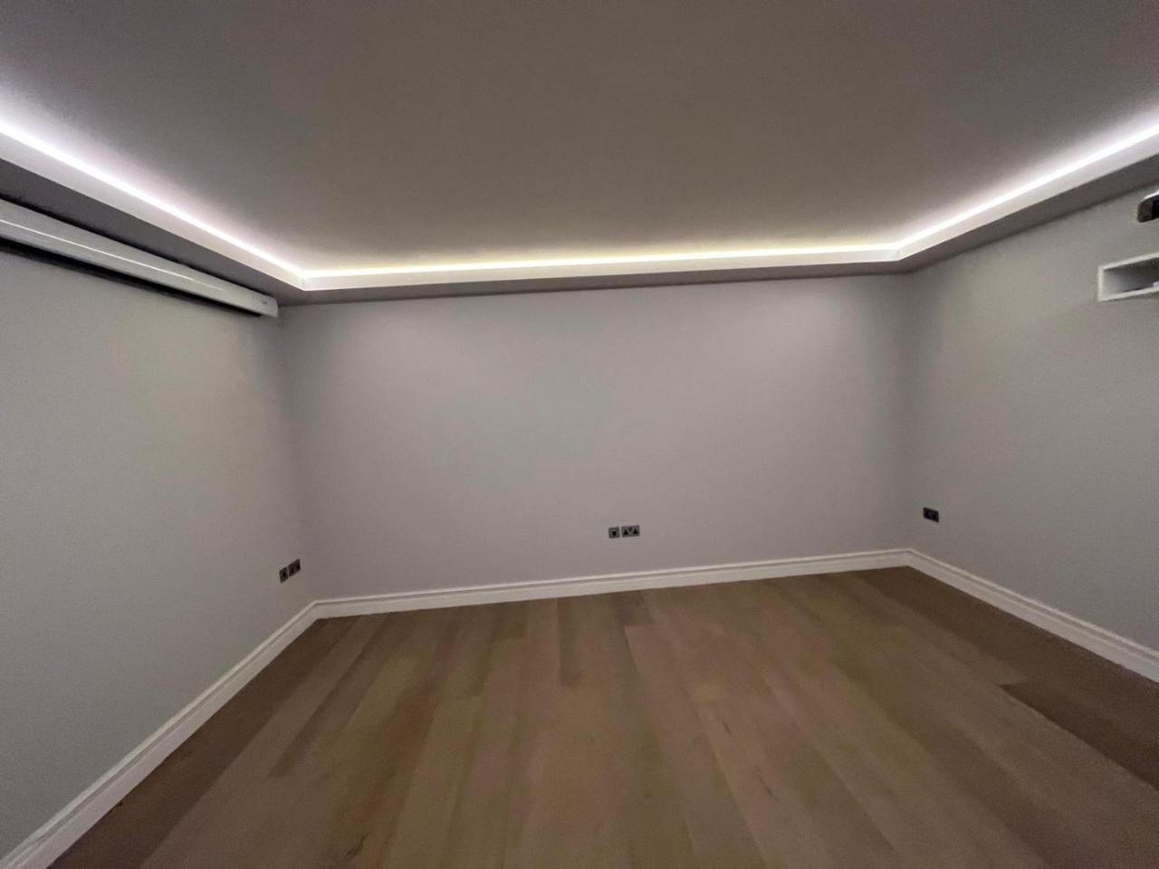 Lovely 6 Bedroom House - 4