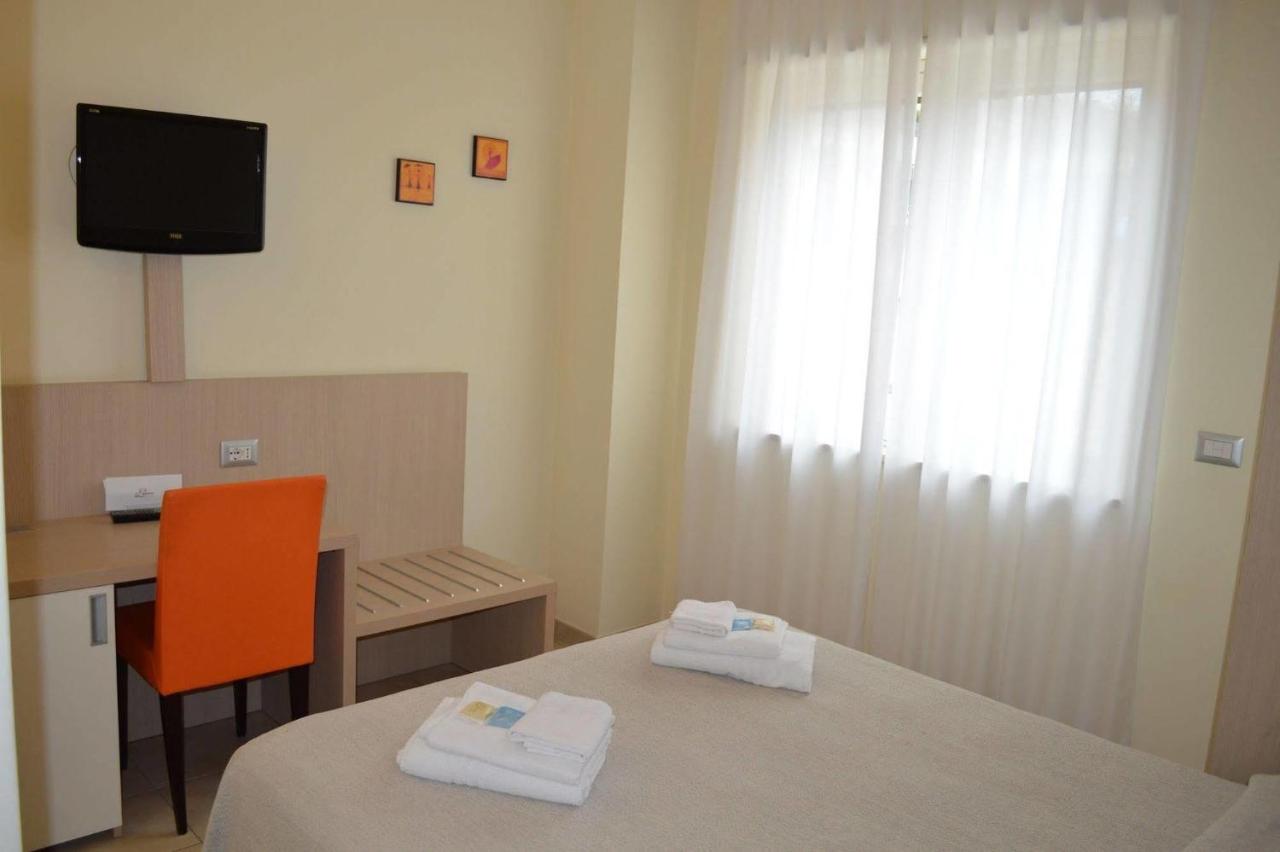 La Lanterna Hotel photo 3