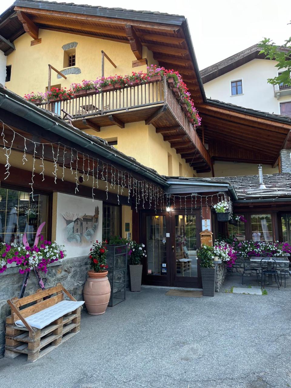 Hotel Coeur Du Village