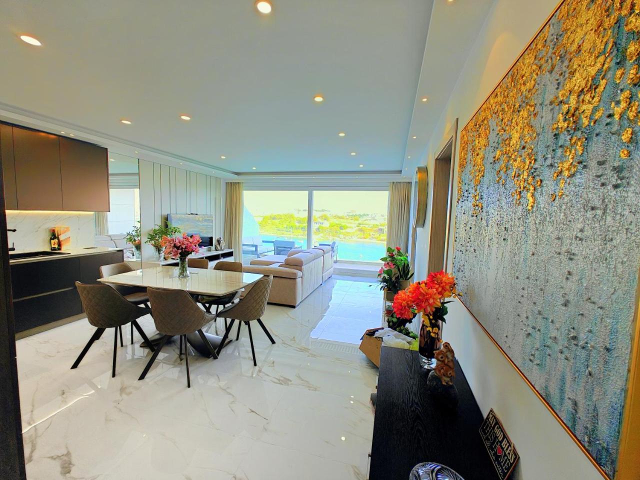 Luxury Living - Seafront Haven in Sliema - Malta - 5