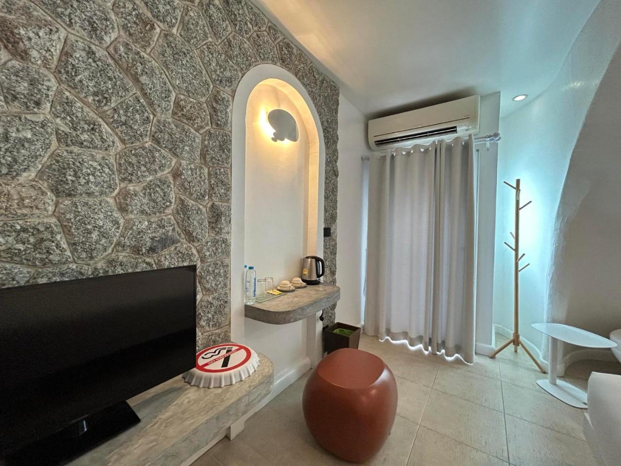 Benyada Lodge - Surin Beach photo 3