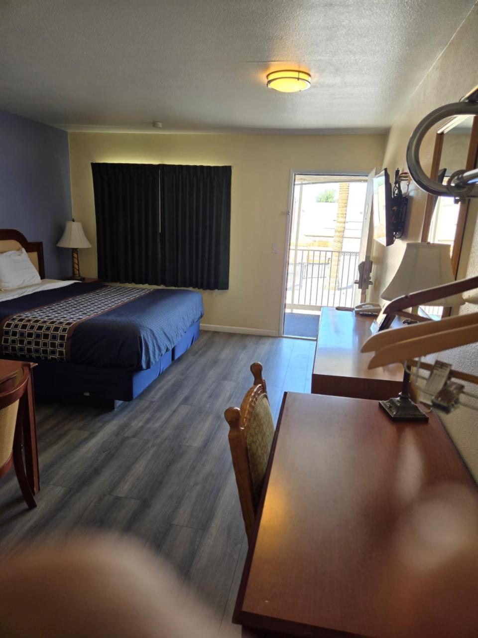 Blythe Hotel & Suites