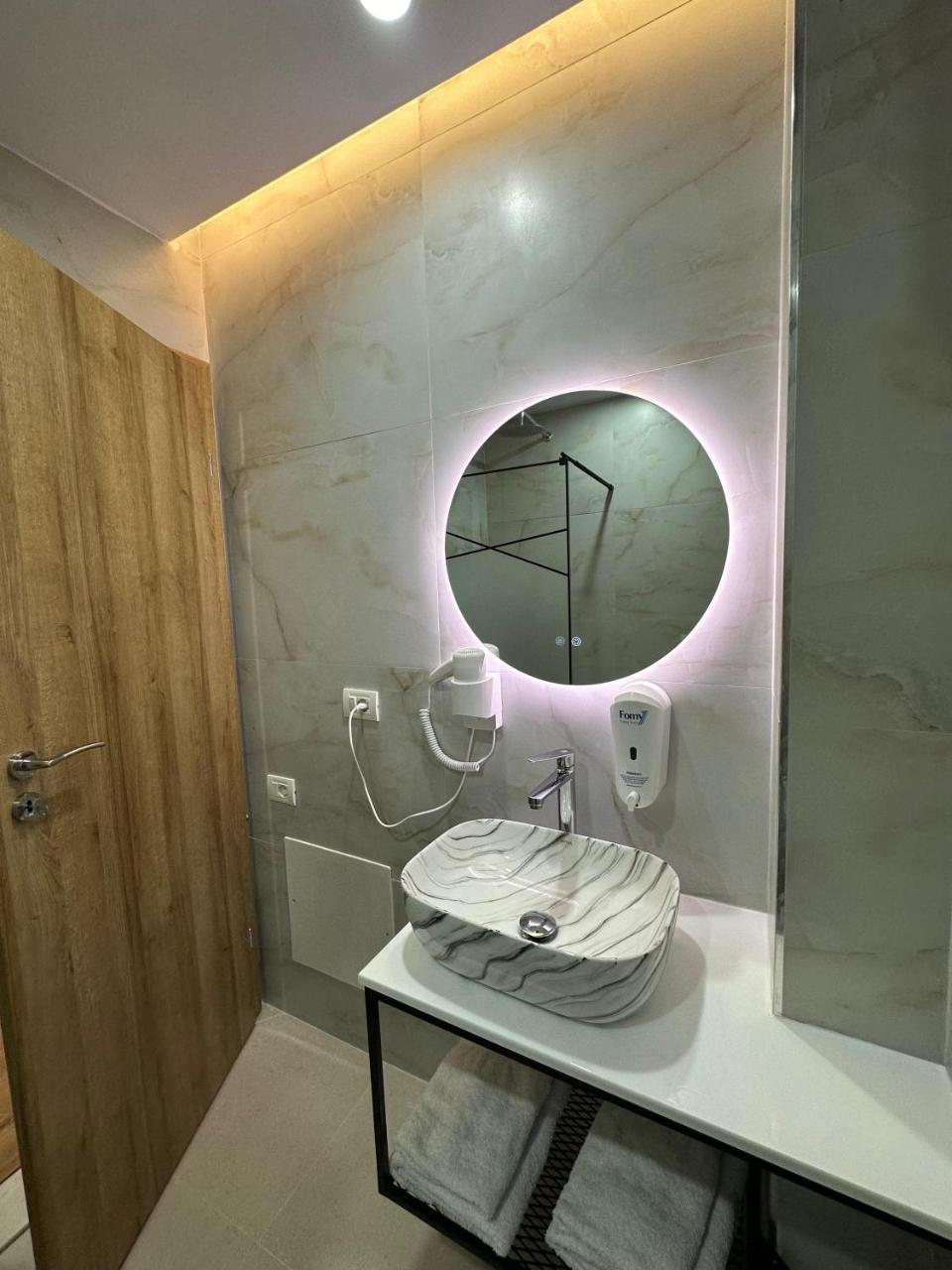 Hotel Arberia photo 2