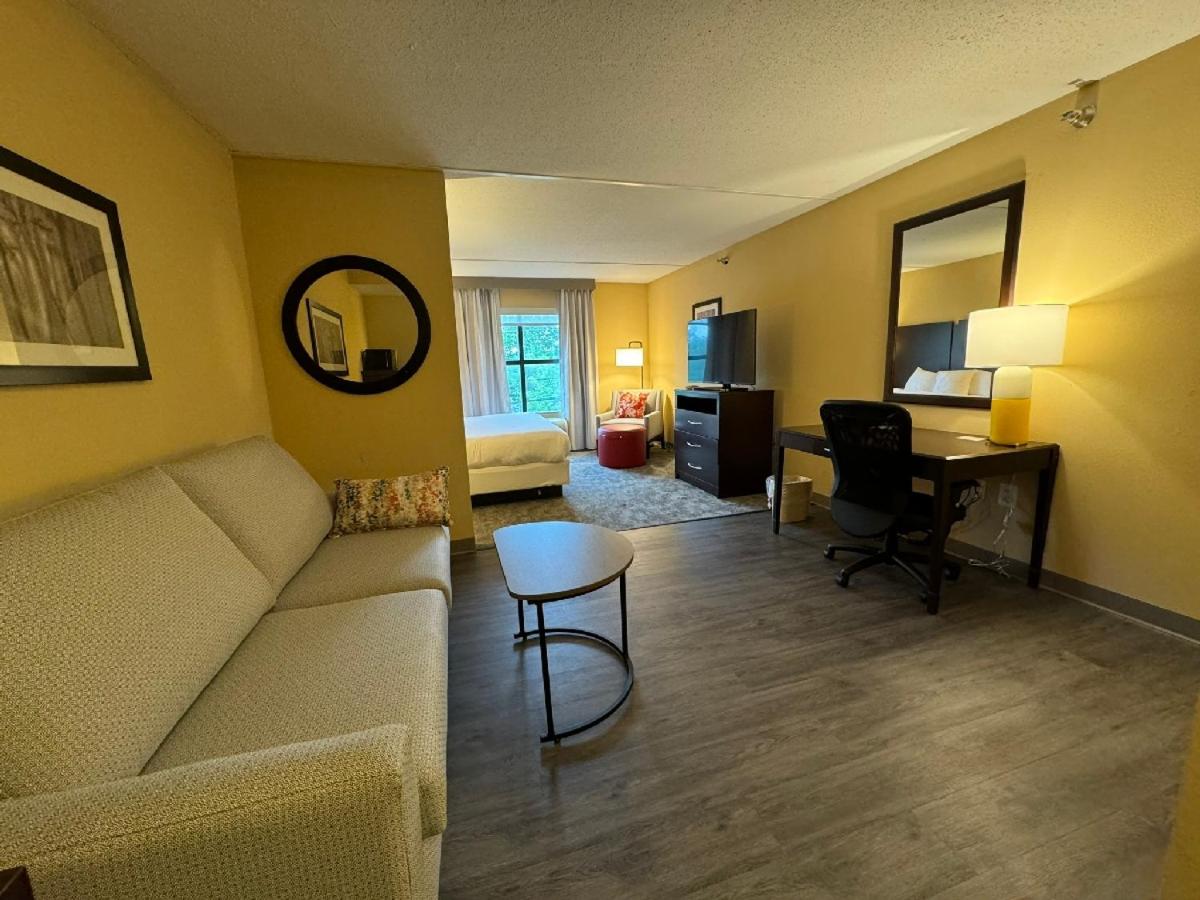 Comfort Inn & Suites Lexington Park near Pax River photo 4