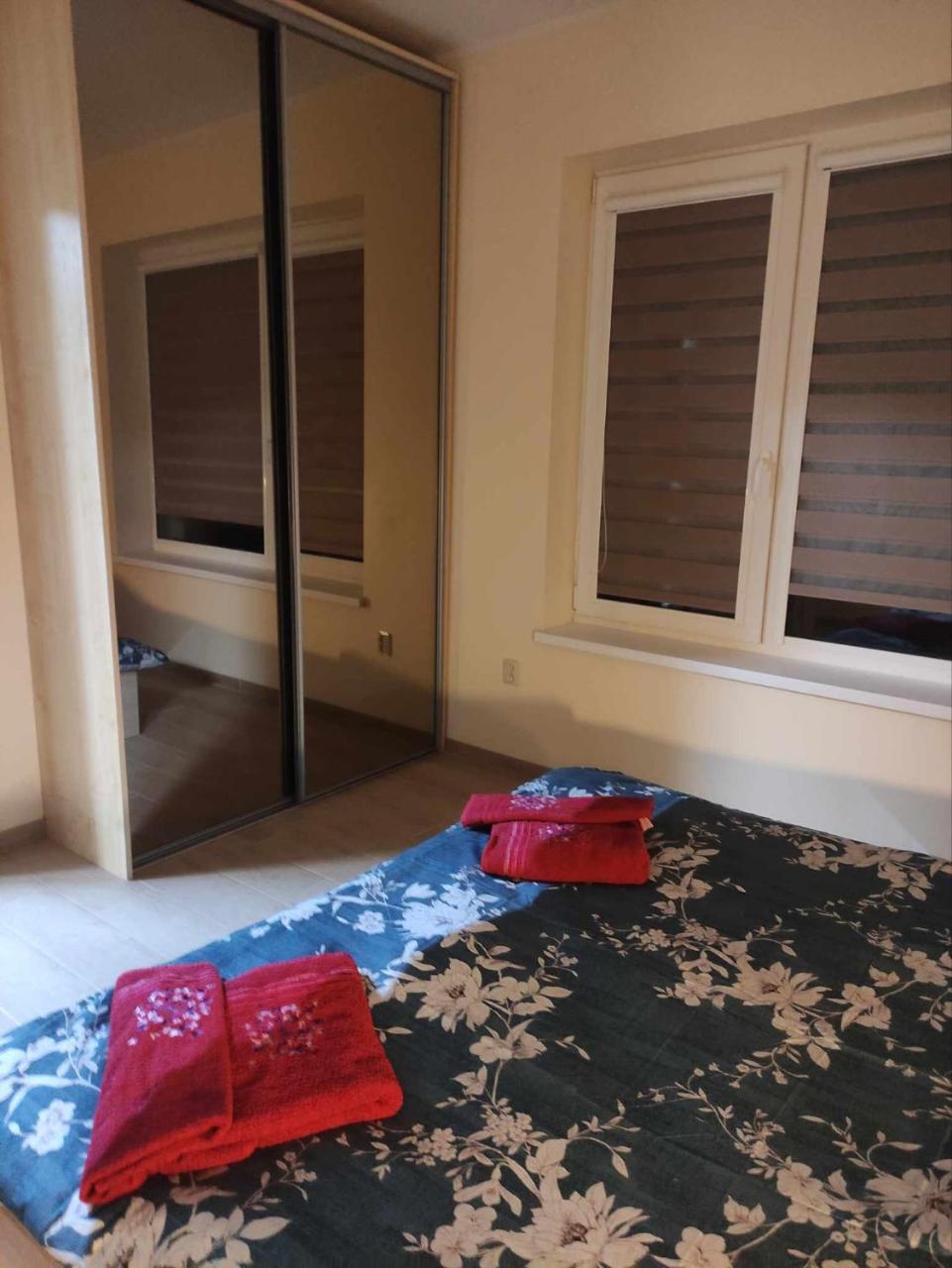 Rent Olamit - 6