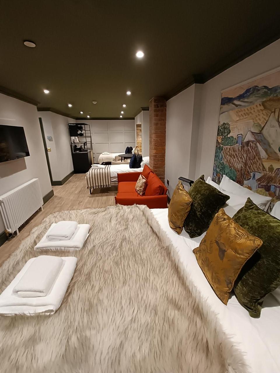 Rooms on The Prom - 6