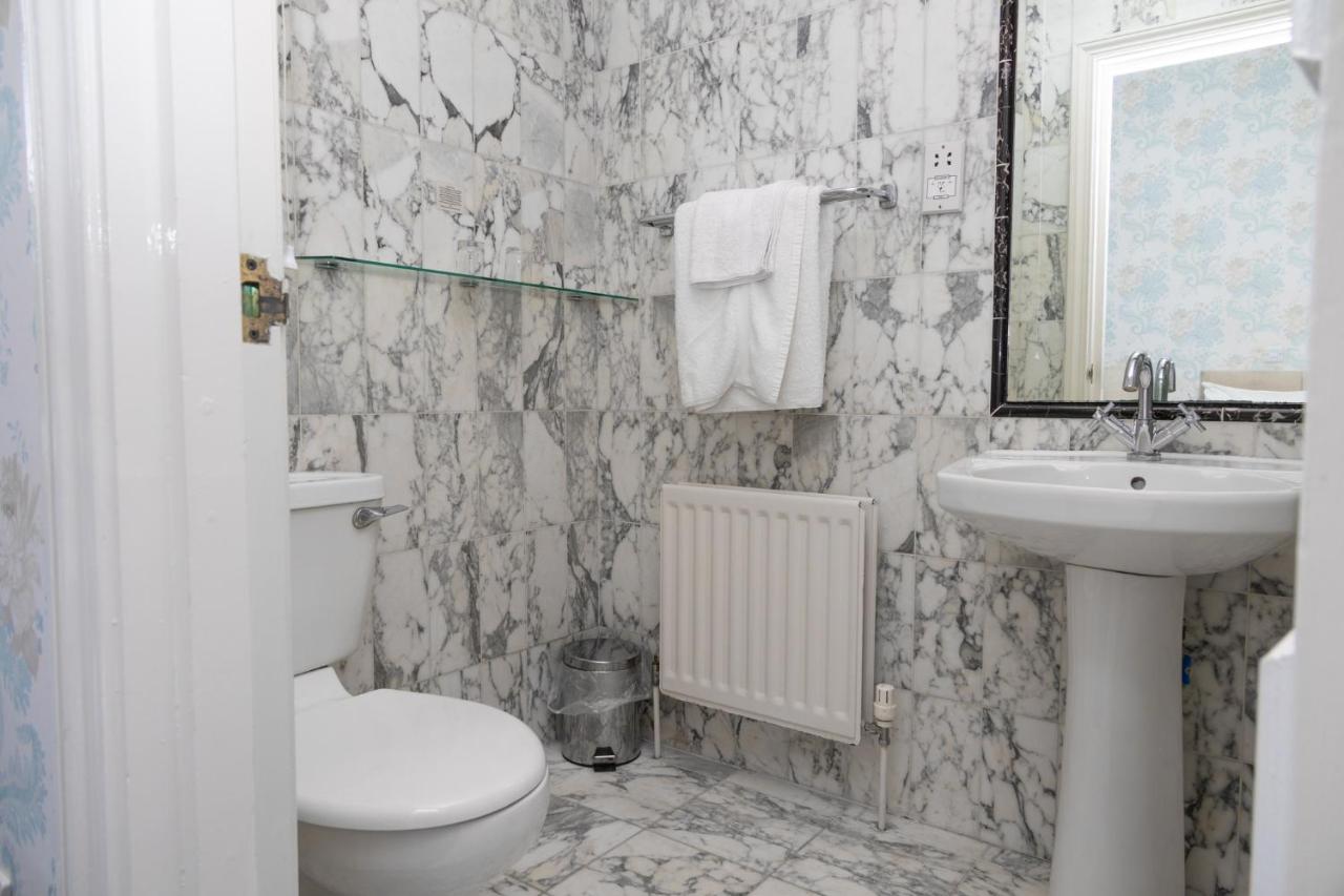 Woodland Manor Hotel photo 4