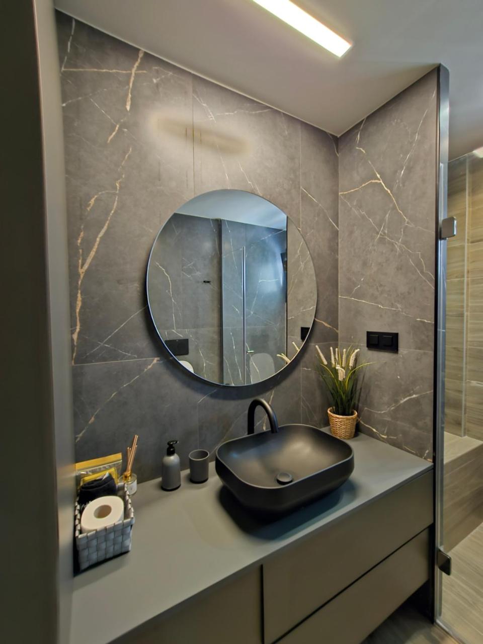 JK Luxury Apartments - 4