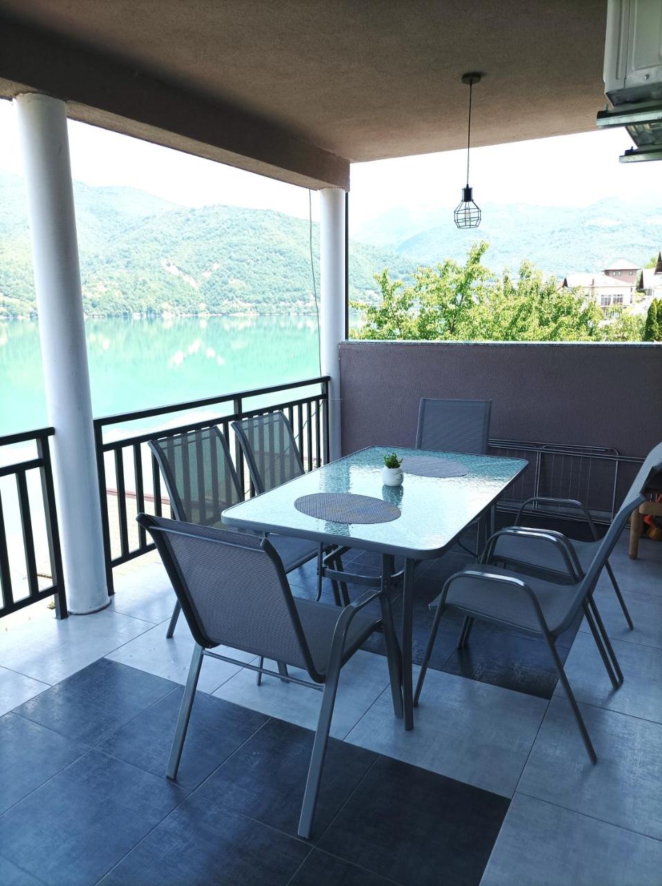Dina apartman Jablaničko jezero photo 3