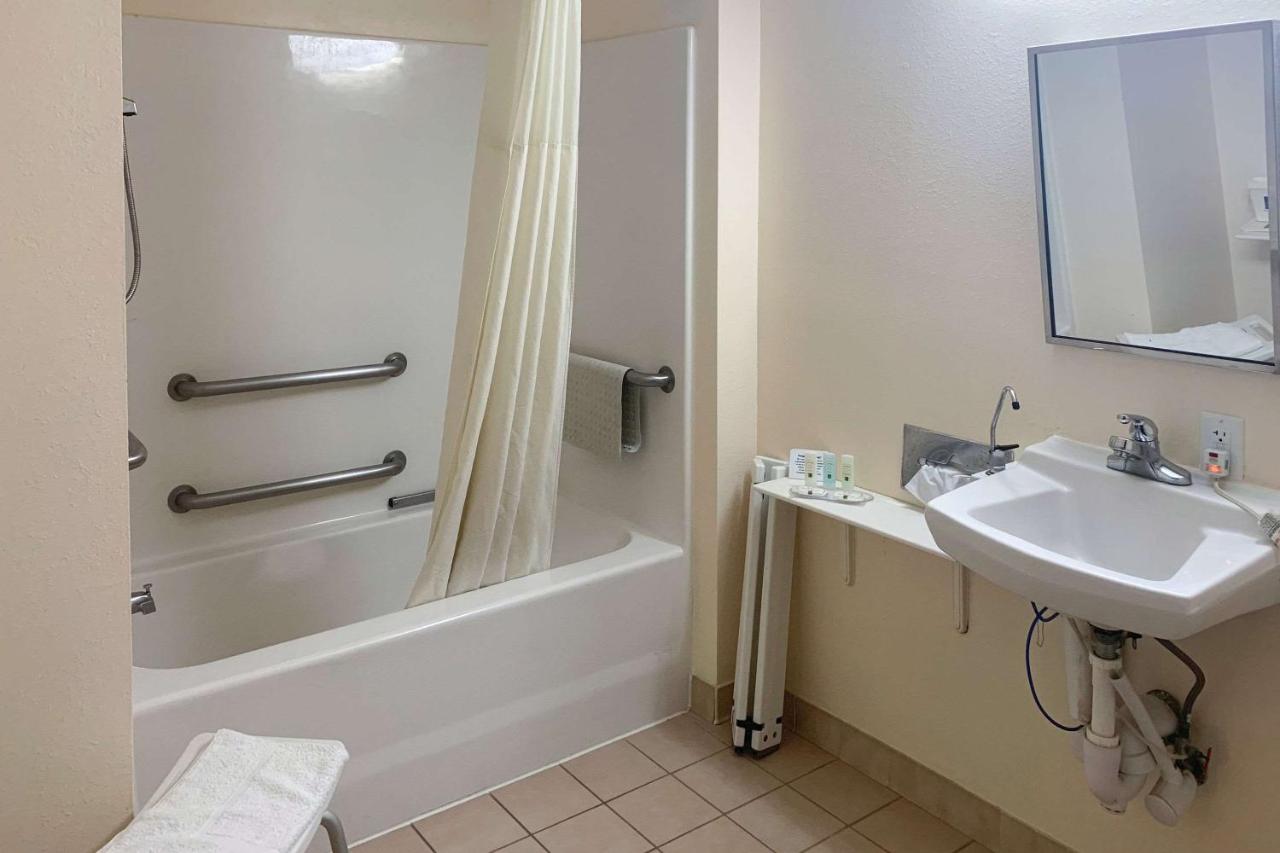 Quality Inn Gainesville I-75 photo 3