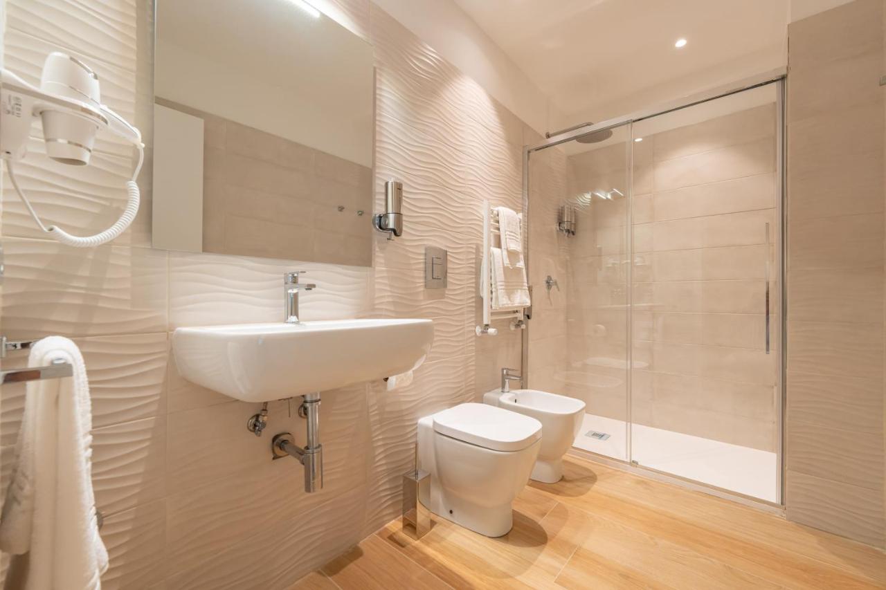 Six Luxury Rooms Pozzuoli photo 3